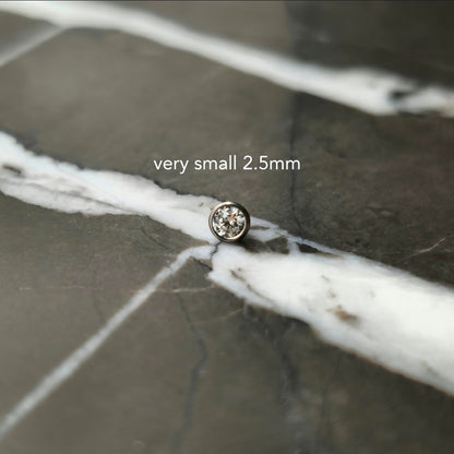 2.5mm Bezel Set Zirconia Curved Barbell