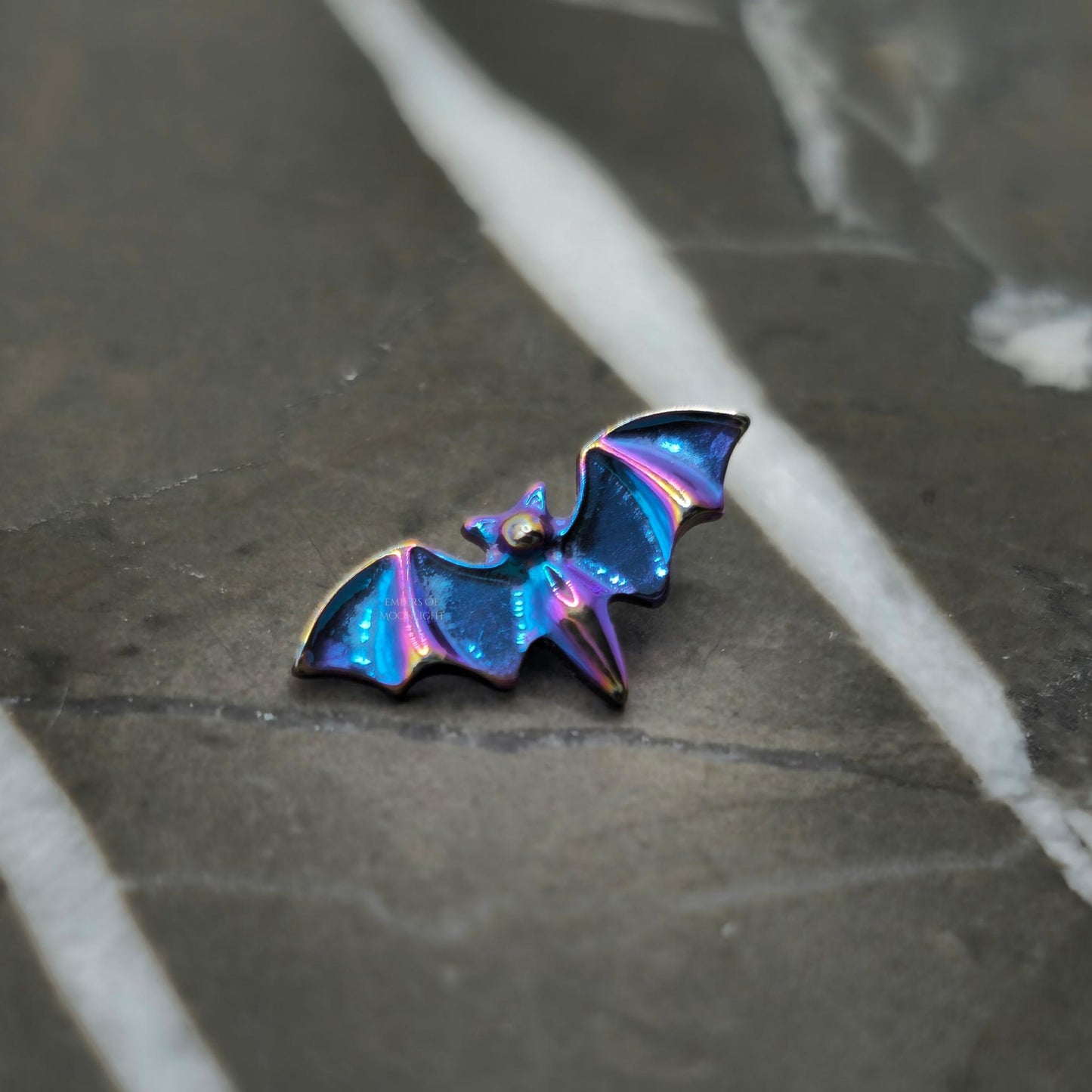 Nova Bat Flat Back Labret