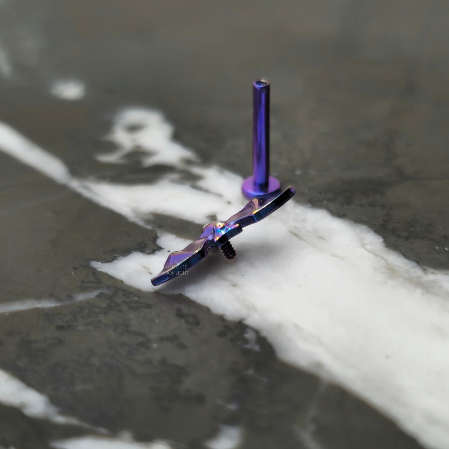 Nova Bat Flat Back Labret