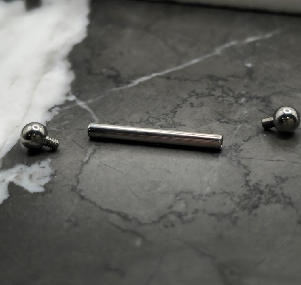 Small 3mm Ball Straight Barbell