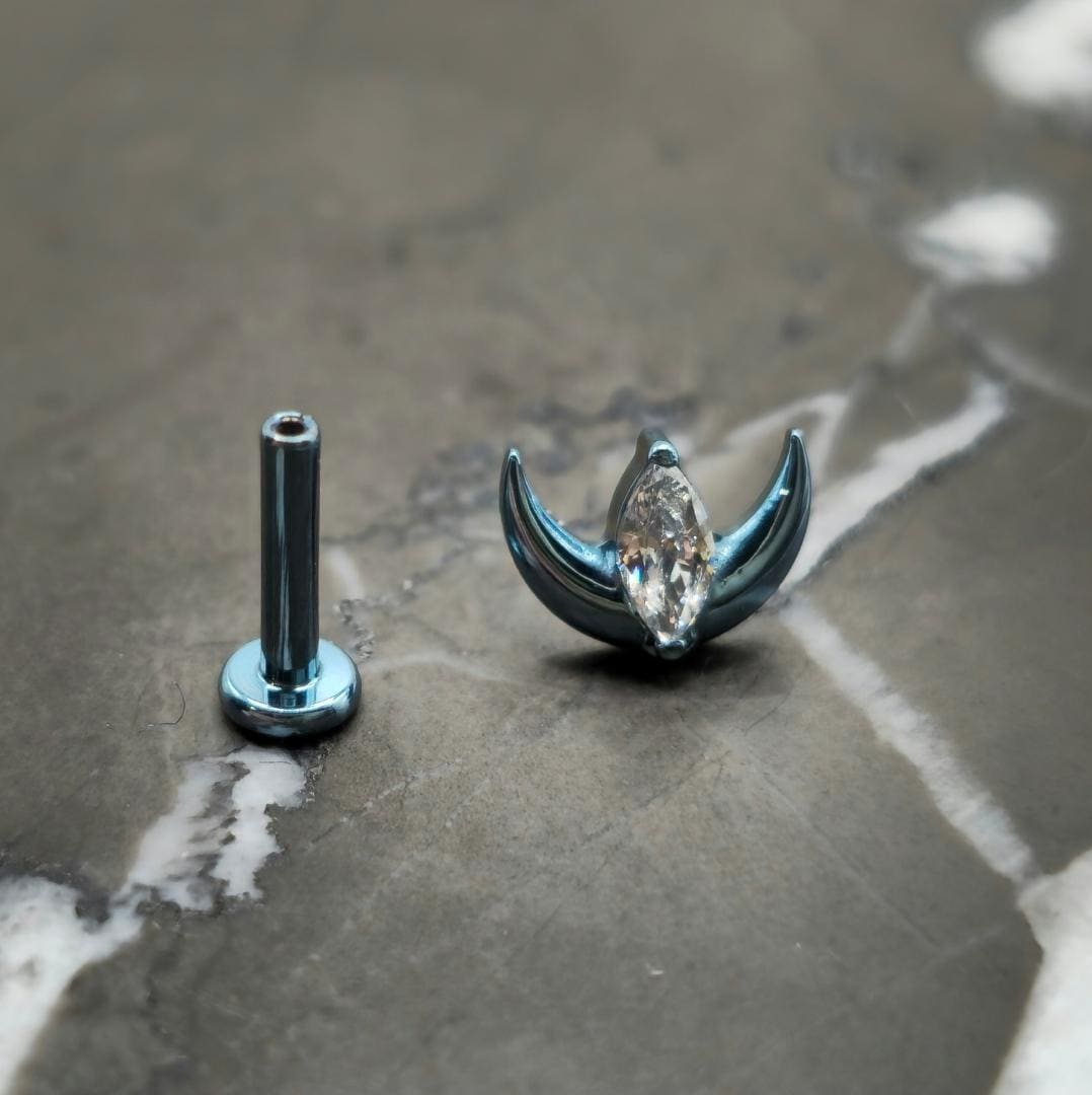 Goddess Moon Threadless Labret