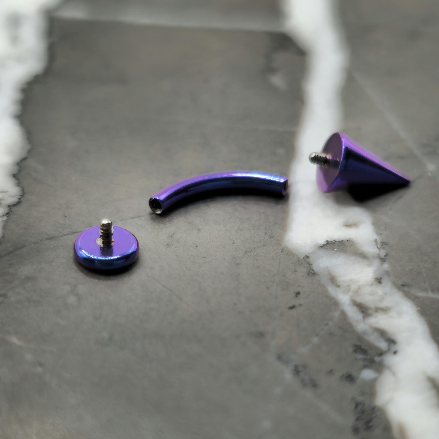 Hammered Moon + Spike Curved Barbell