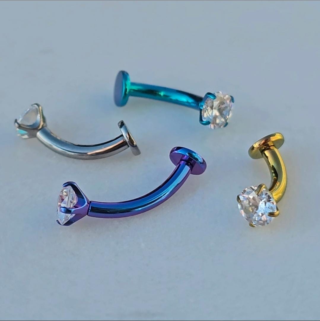 Suncatching Floating Belly Button Curved Barbell