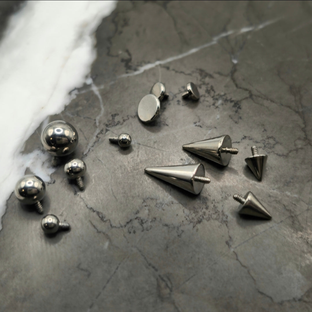 Star Vertical Labret Curved Barbell