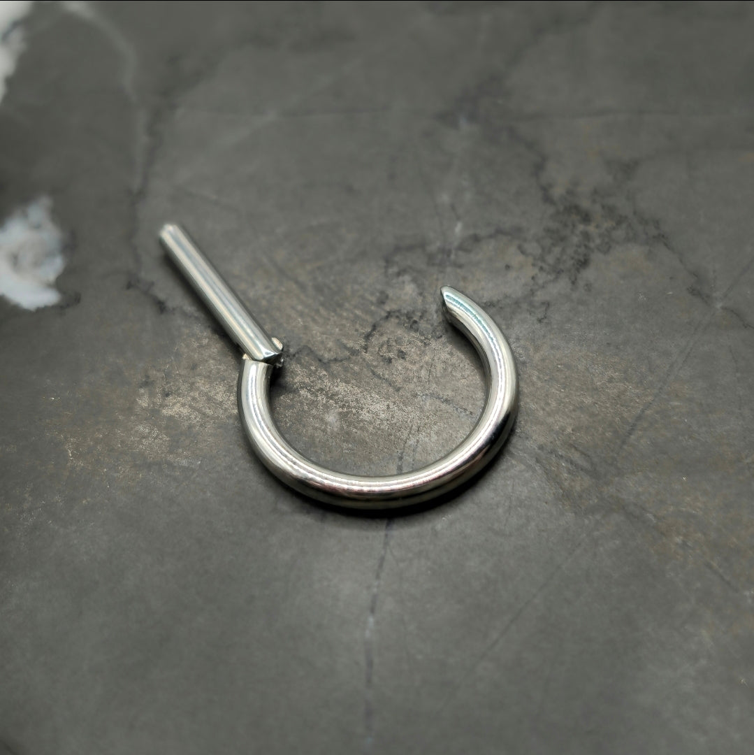 D Shape Hinged Clicker Ring