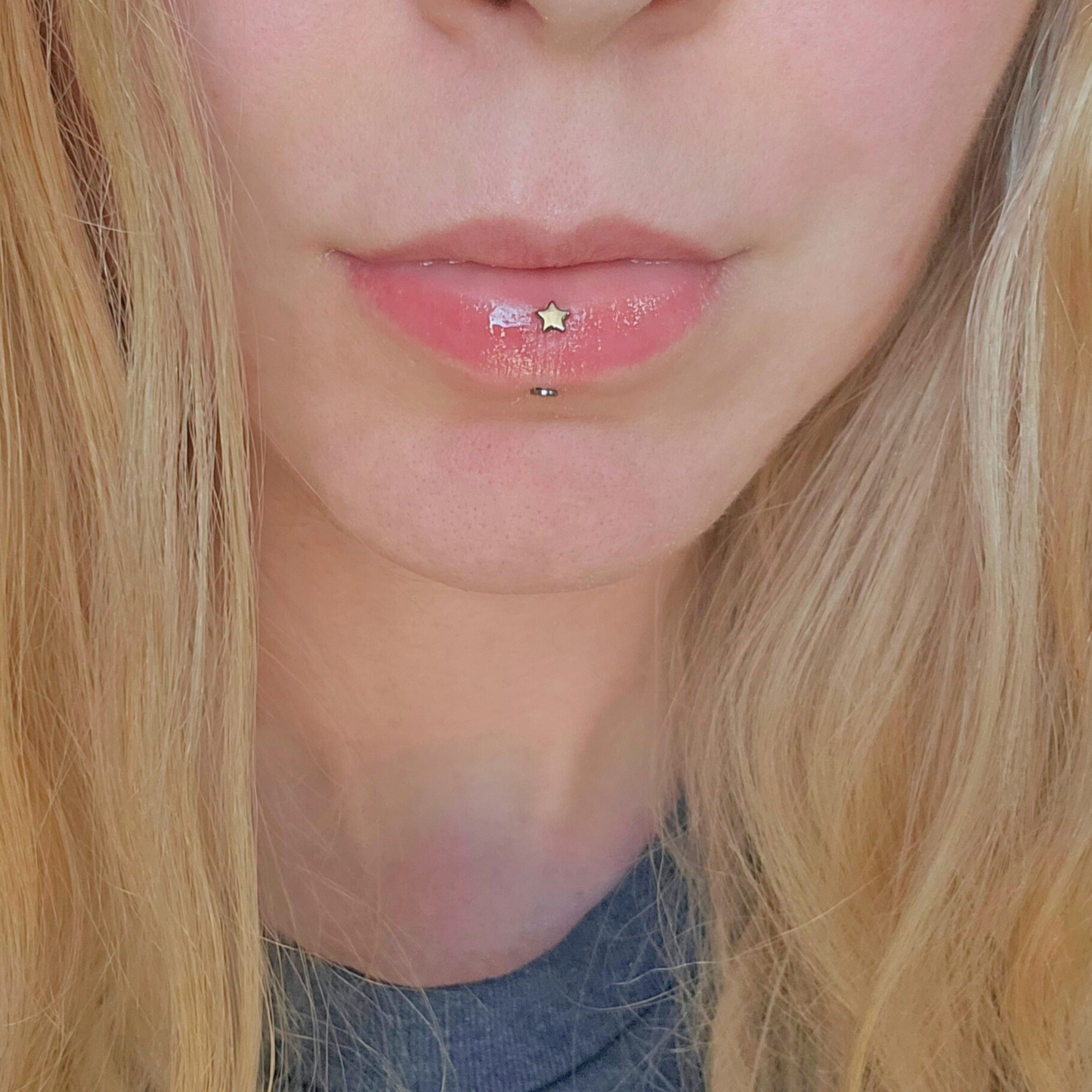 Star Vertical Labret Curved Barbell